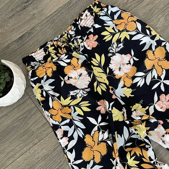 Roxy floral capri flowy floral pants SZ Small - Picture 2 of 4